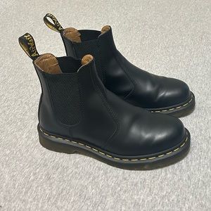 Dr. Martens Chelsea Boot EUC, Black, Women’s 7, AirWair